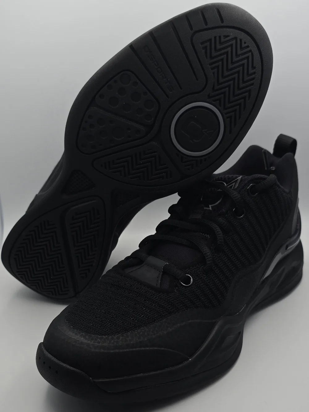 Men's Q4  Matte Black 495 LO Athletic Sneakers - Mens 6 Womens 7.5